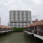 Wonderland Private Chalet At Port Dickson